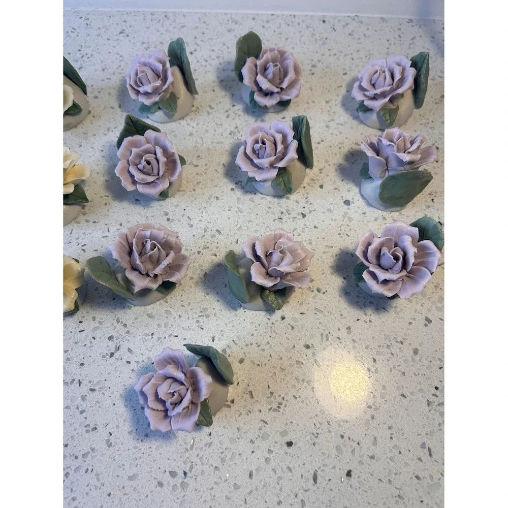 Set of 20 Vitge.Porcelain Flower Wedding Table Card Holders Lavender Cream Roses